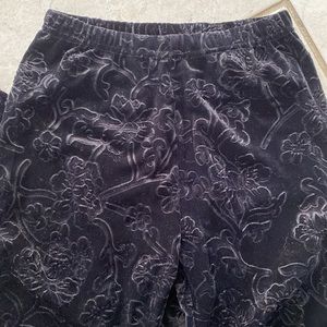 Zibin Black Floral Velvet Leggings